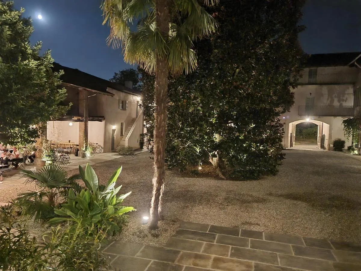 蒲公英科莫套房公园酒店 Villa Guardia 4*,