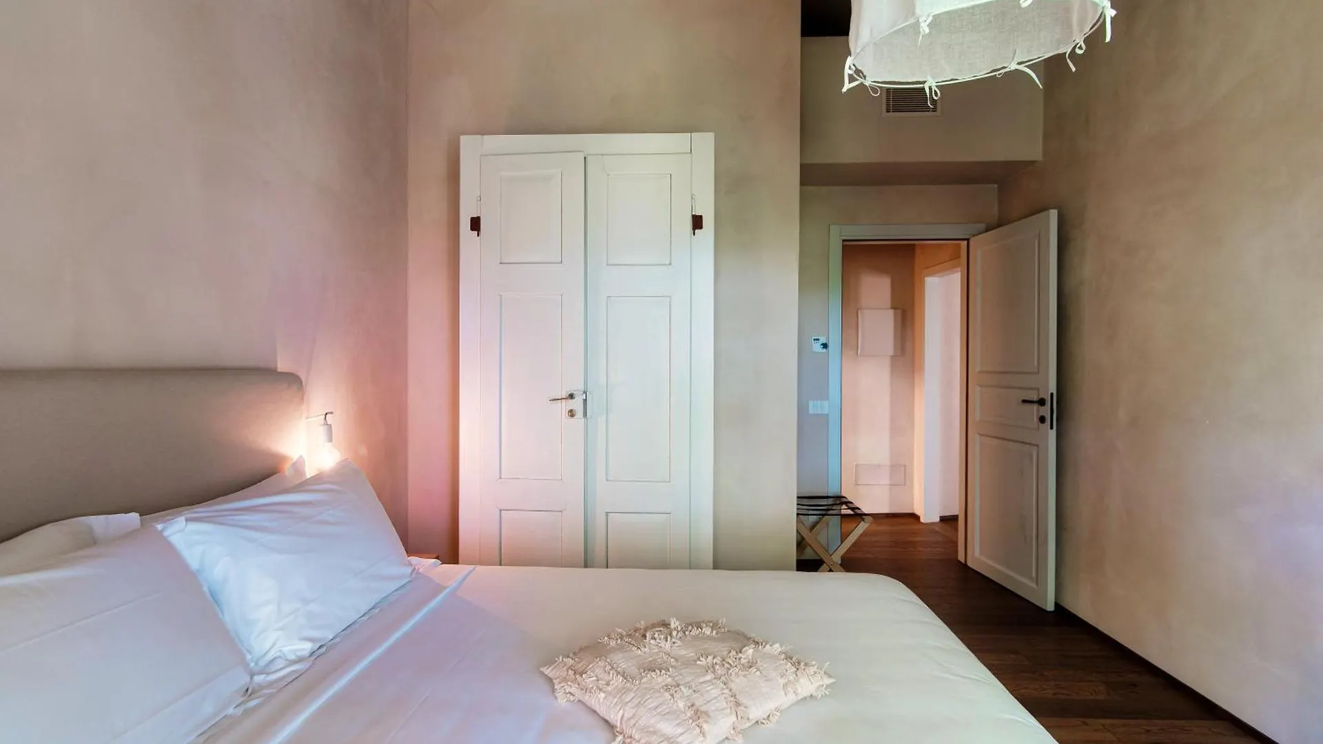 Hotel Dandelion Como Suites & Park Villa Guardia