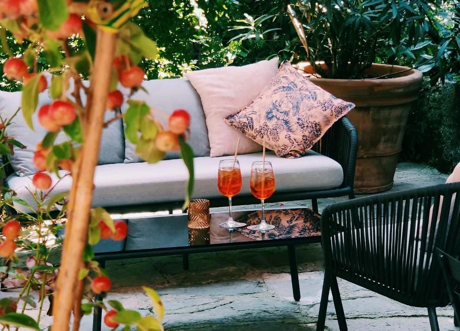 Dandelion Como Suites & Park Villa Guardia Hotel