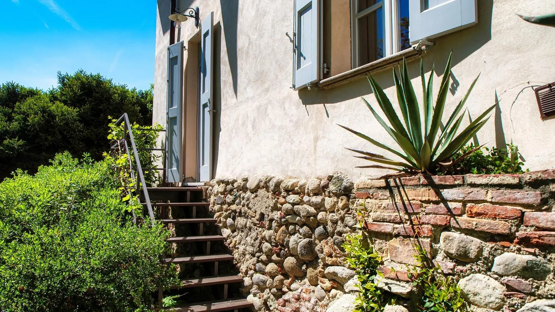 Hotel Dandelion Como Suites & Park Villa Guardia