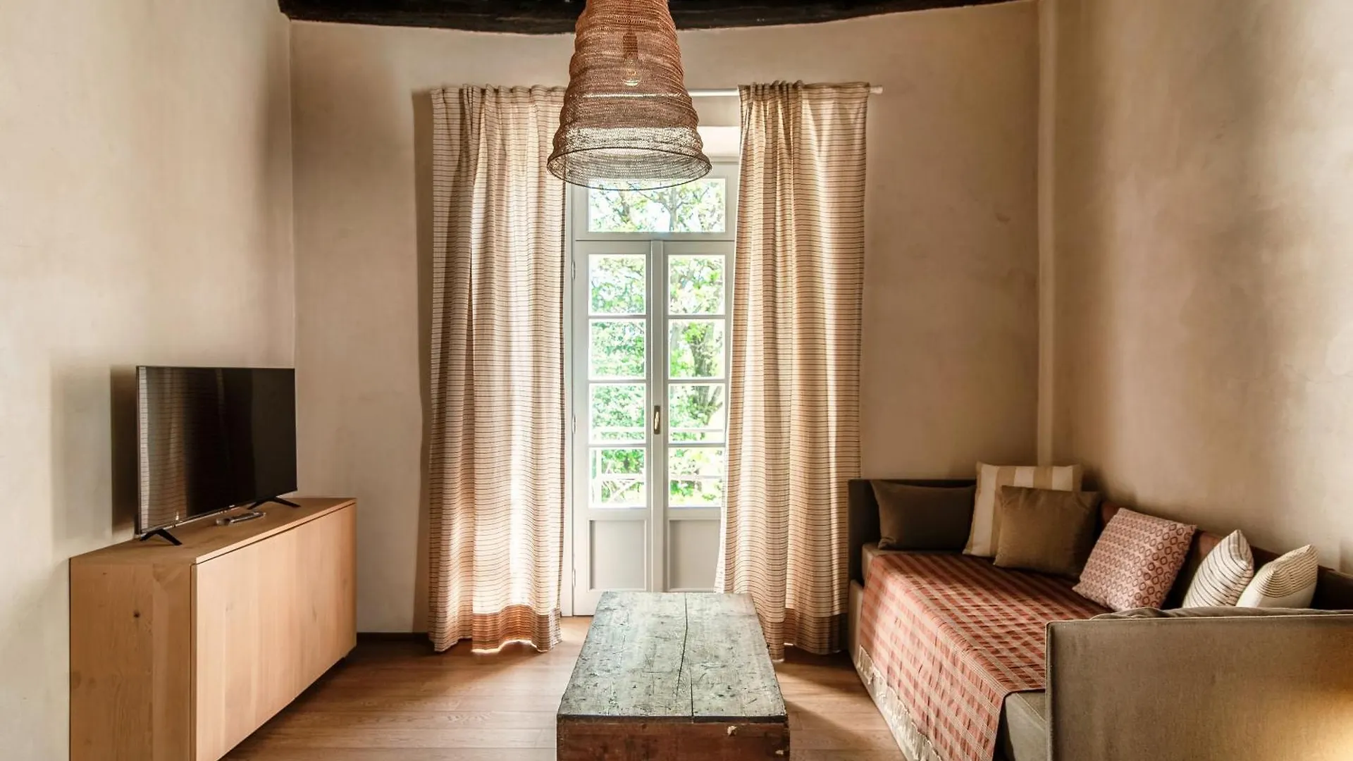 Dandelion Como Suites & Park Villa Guardia Italy